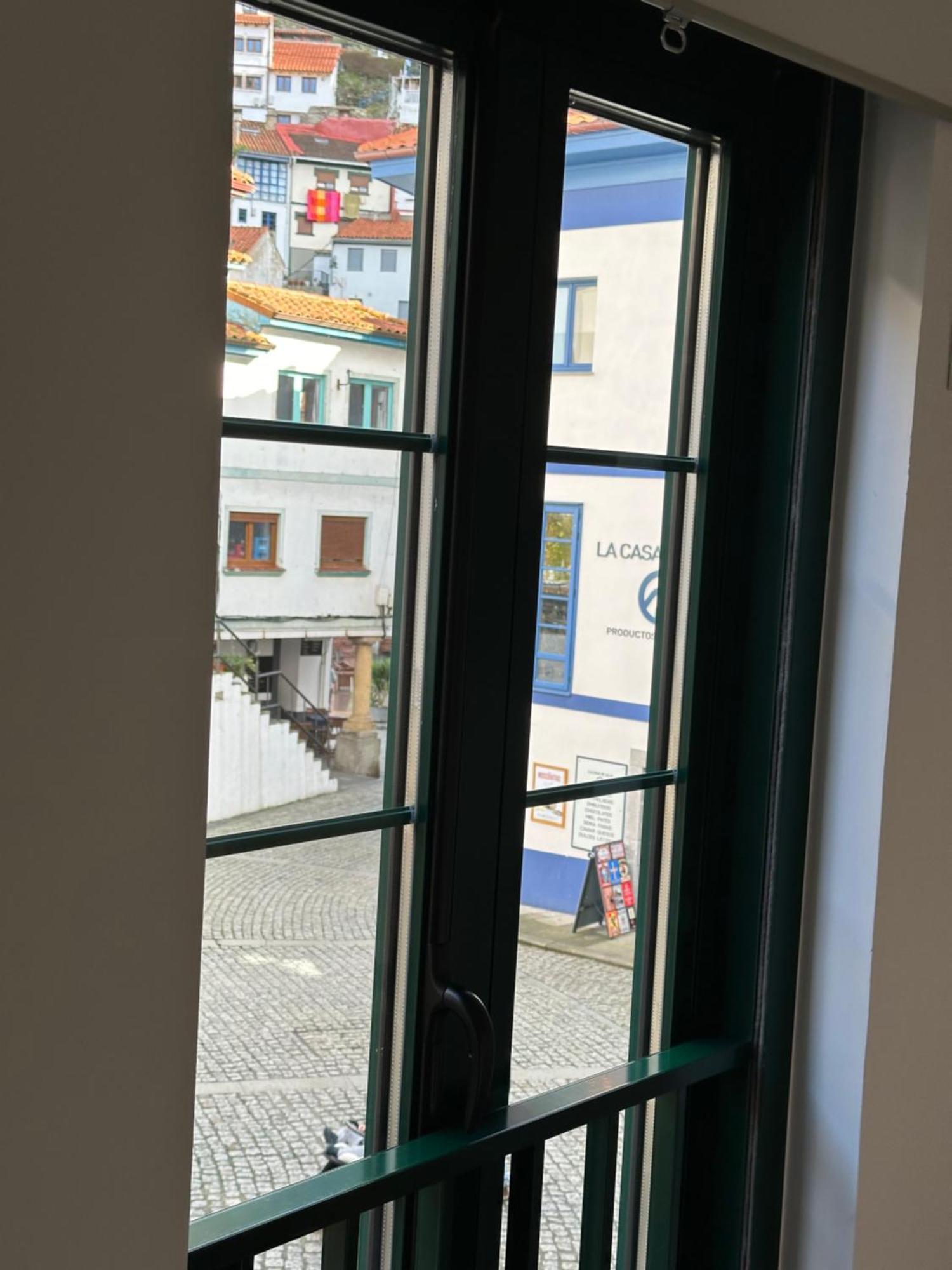 Apartamentos Urbanin I Plaza Ayuntamiento Cudillero Exterior foto