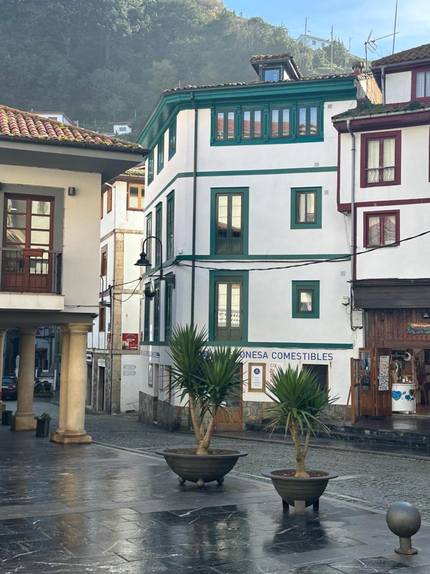 Apartamentos Urbanin I Plaza Ayuntamiento Cudillero Exterior foto
